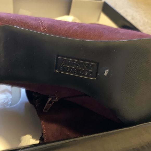 ALFANI Dress Booties Pointed Toe Berry 3” Heel New in Box - Picture 4 of 5